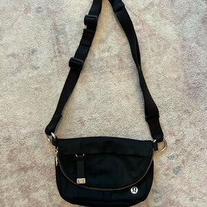 Lululemon Black Crossbody Fanny pack with Adjustable Strap